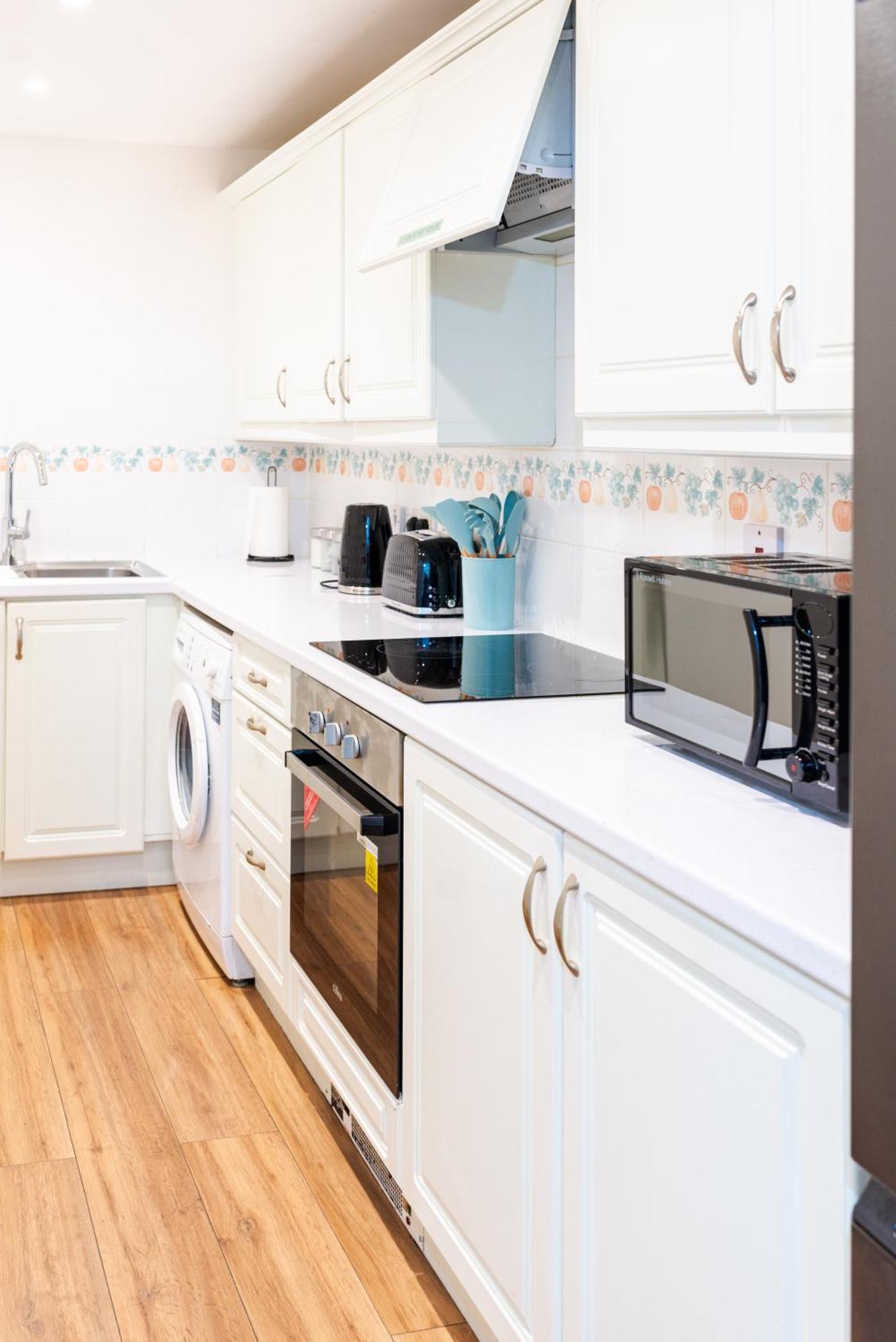 Bright And Spacious Flat With Free Parking Londra Exterior foto