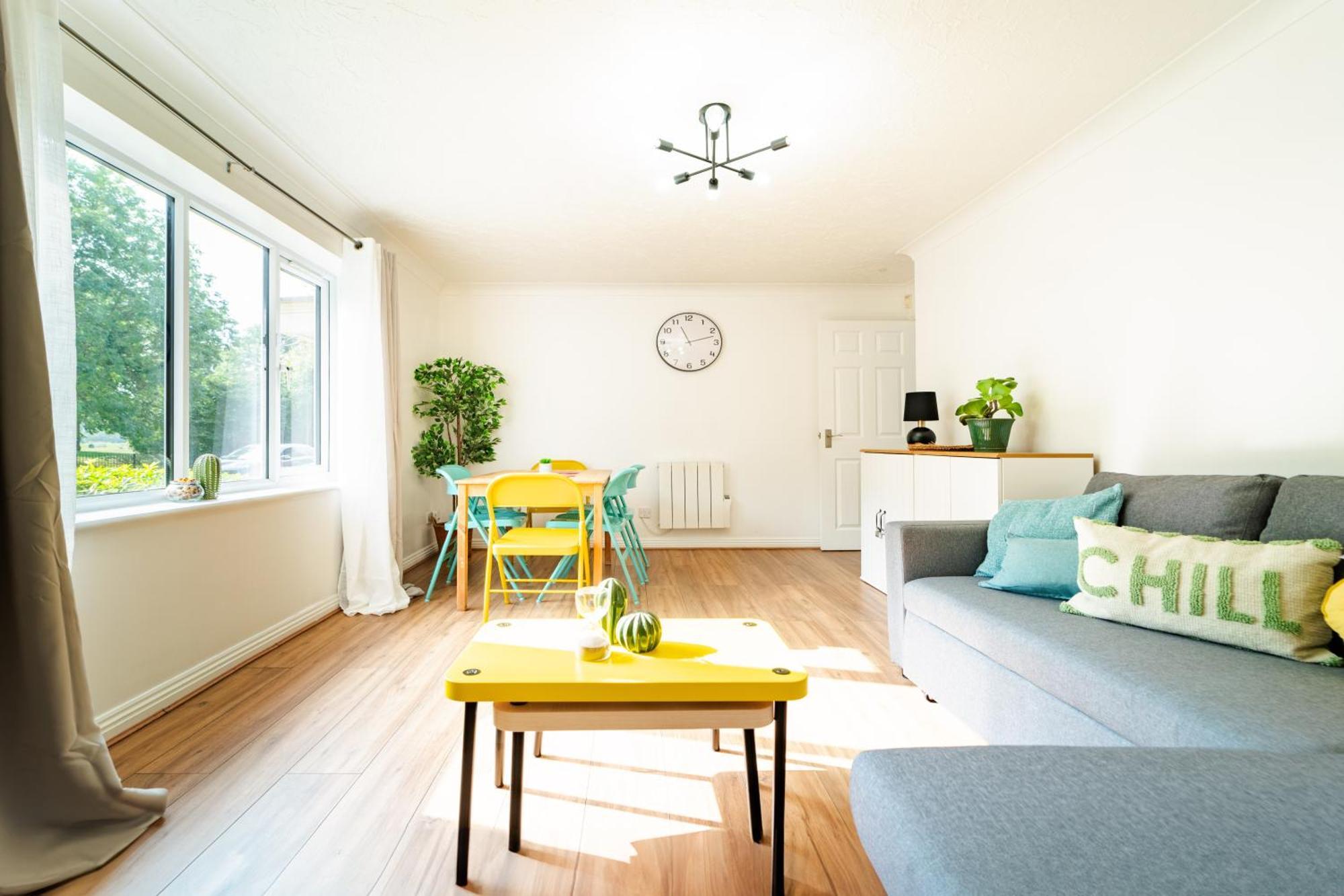 Bright And Spacious Flat With Free Parking Londra Exterior foto